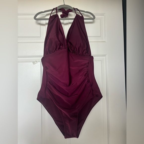 Halter burgundy bathing suit - Picture 1 of 4
